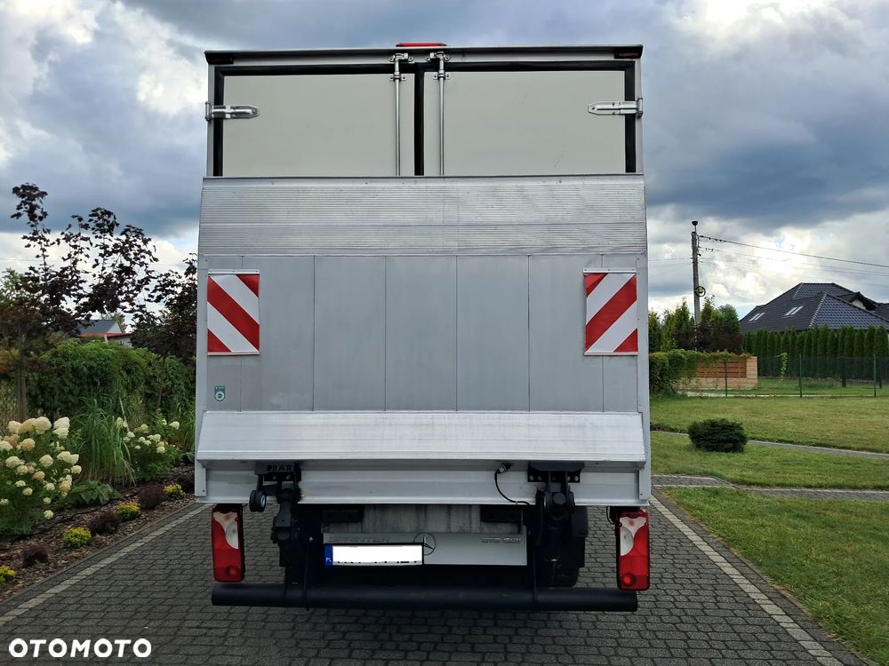 Mercedes-Benz SPRINTER 515 Chłodnia + Winda Salon Polska - 4