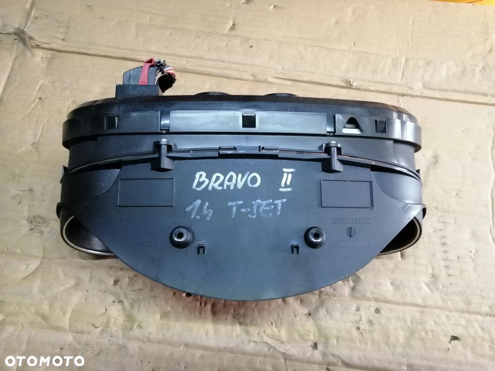 Fiat Bravo II 1.4 T.Jet zestaw startowy komputer Bosch 0261201687 stacyjka 2 klucze immo skrzynki bezpieczników i inne - 23