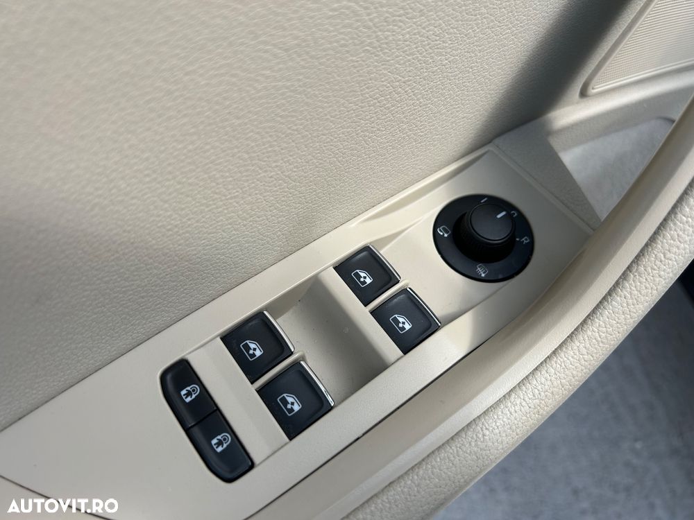 Skoda Superb 2.0 TDI 4X4 DSG Sportline - 27