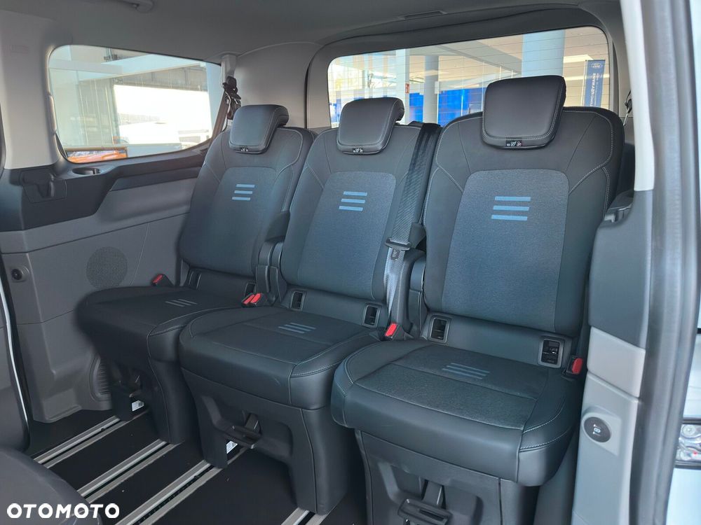 Ford Tourneo Custom - 13
