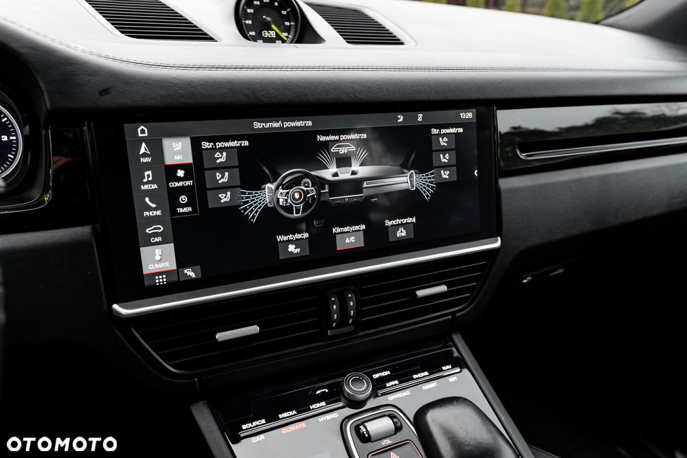 Porsche Cayenne S E-Hybrid - 36