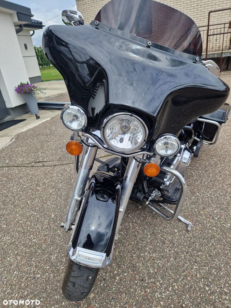 Harley-Davidson FLHT Electra Glide Standard - 2