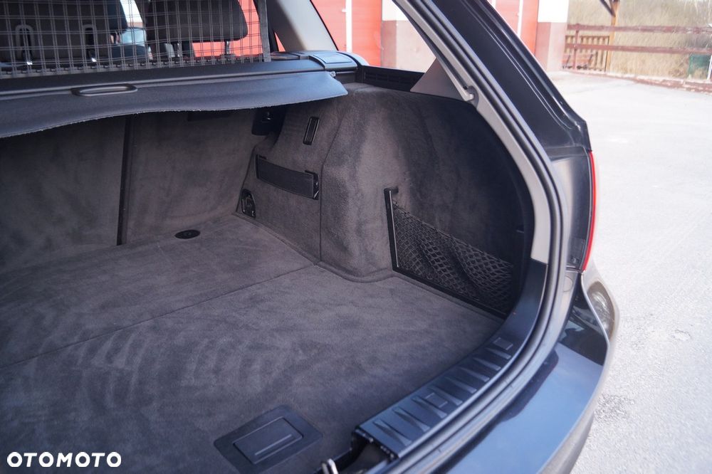 BMW Seria 3 318i Edition Exclusive - 36