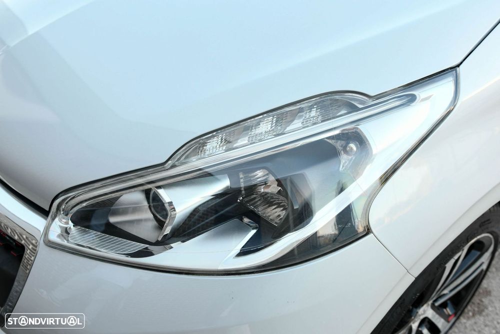 Peugeot 208 1.2 PureTech GT Line - 37
