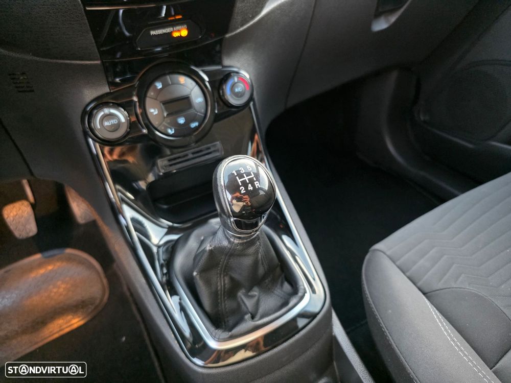 Ford Fiesta 1.5 TDCi Titanium - 13