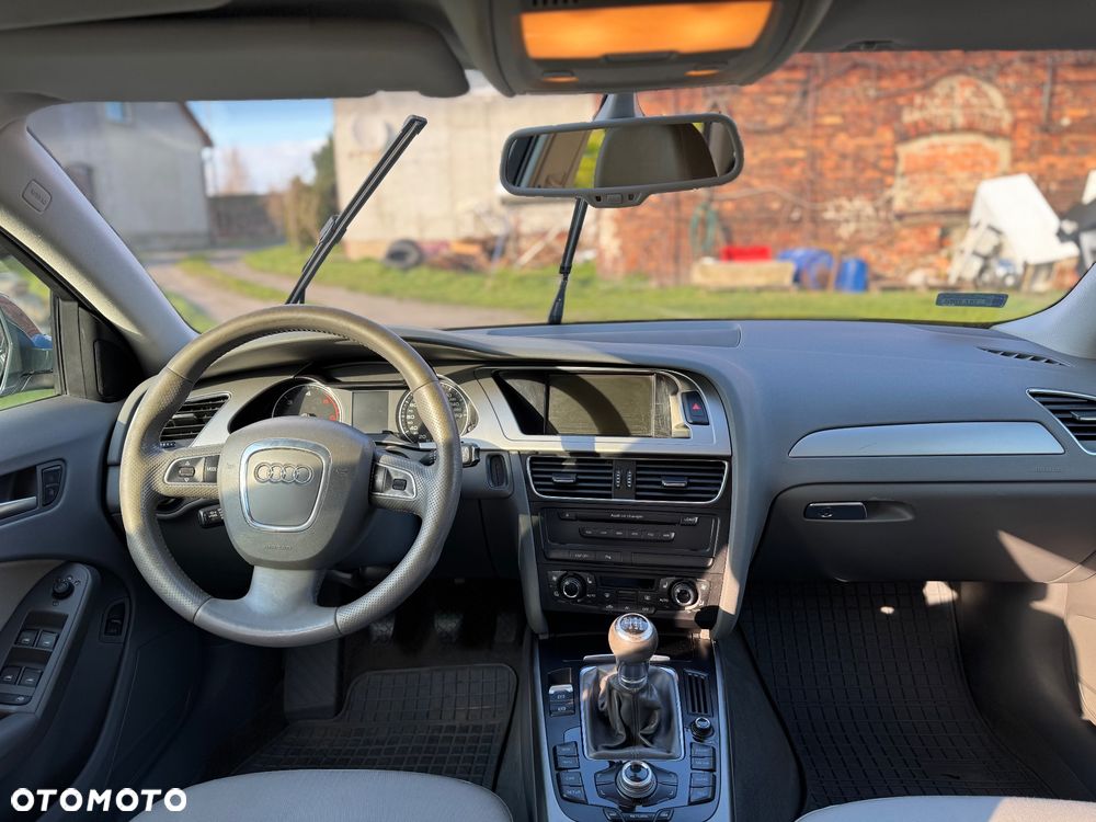 Audi A4 Avant 2.0 TDI DPF - 10