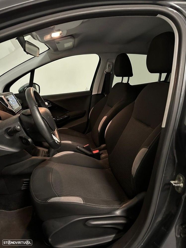 Peugeot 208 1.2 PureTech Active - 11