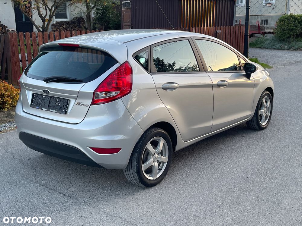 Ford Fiesta 1.25 Champions Edition - 11