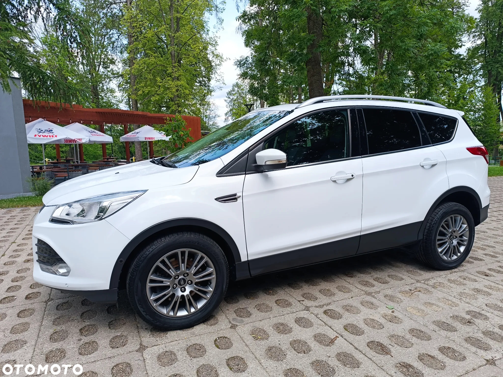 Ford Kuga 2.0 TDCi 2x4 Titanium - 10