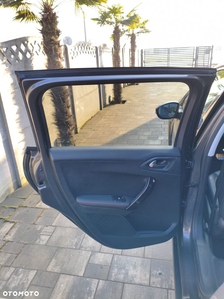 Peugeot 2008 PureTech 110 Stop&Start EAT6 GT-Line Edition - 19