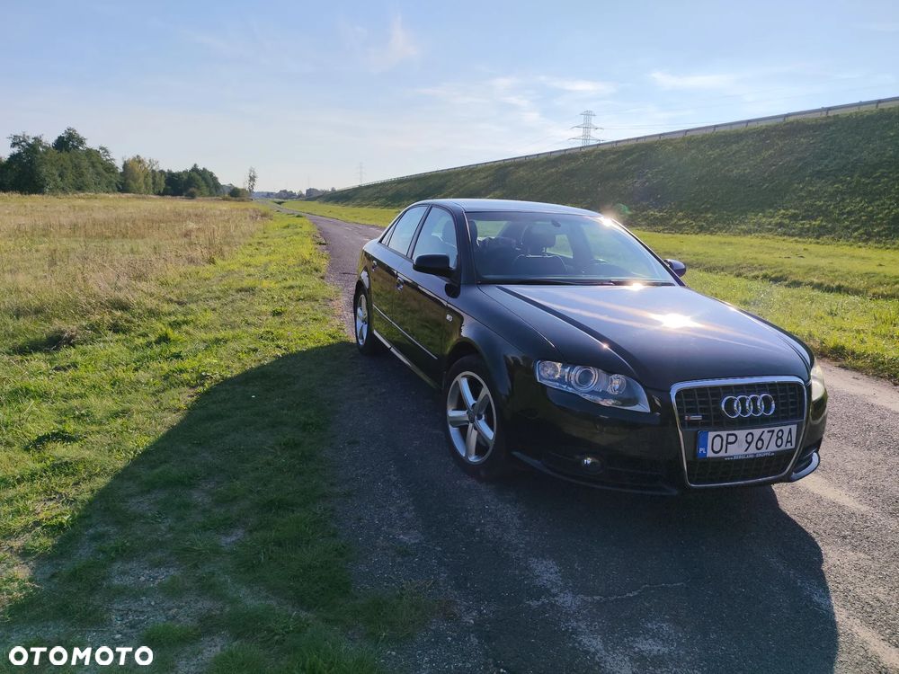 Audi A4 Limousine - 4