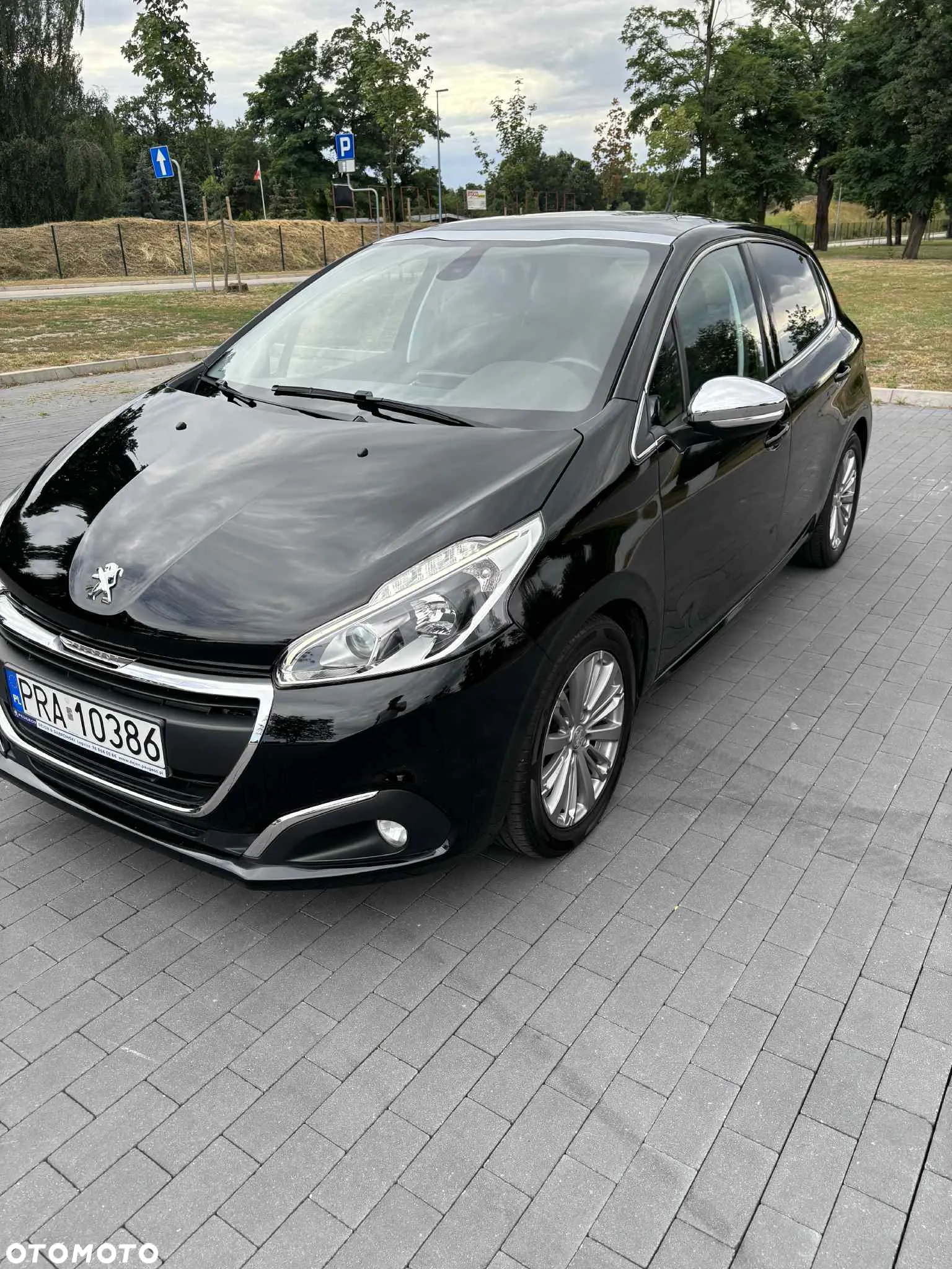 Peugeot 208 - 20