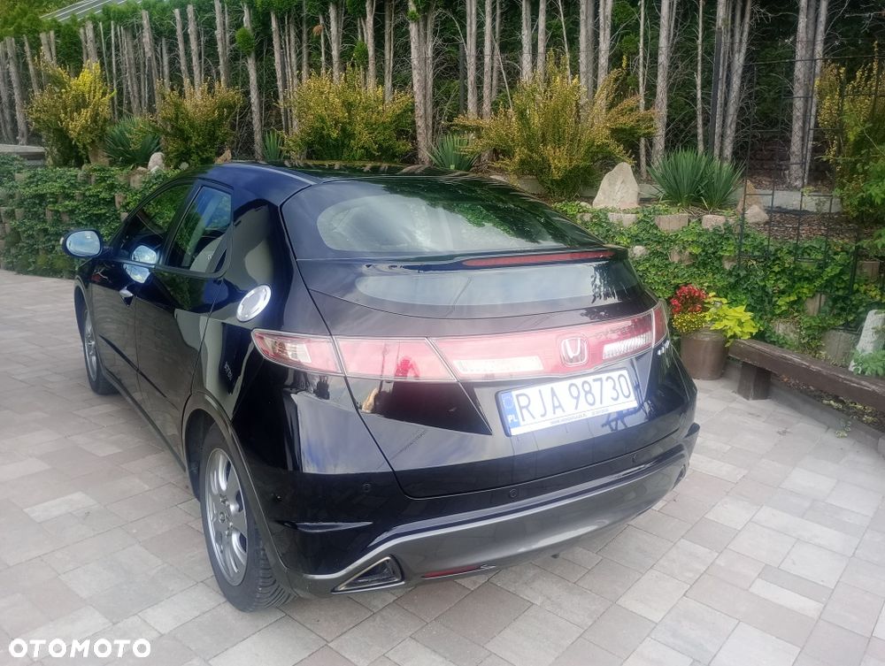 Honda Civic 2010 photo 4