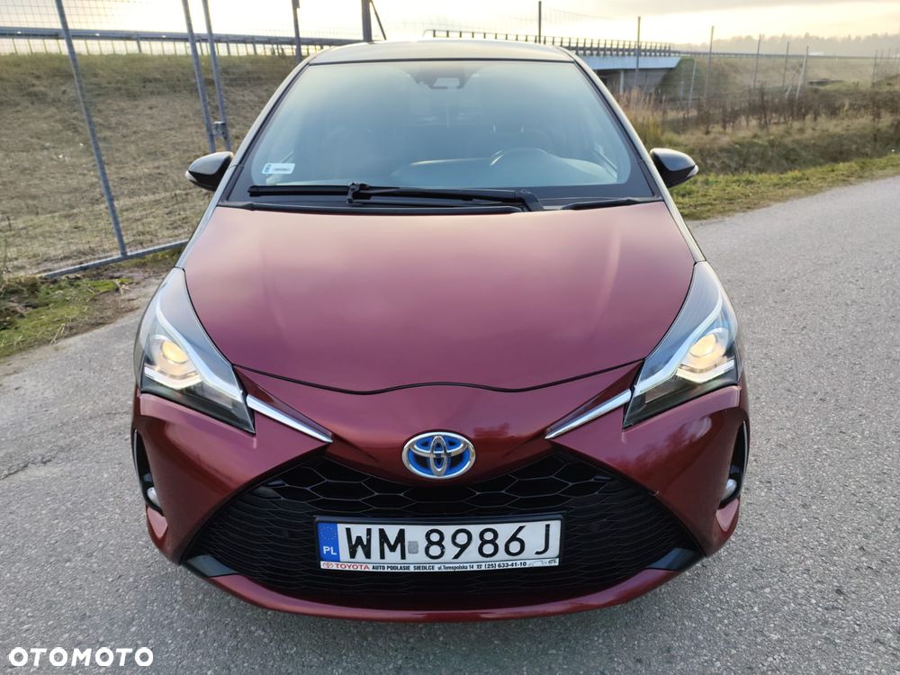 Toyota Yaris Hybrid 100 Selection Passion - 26