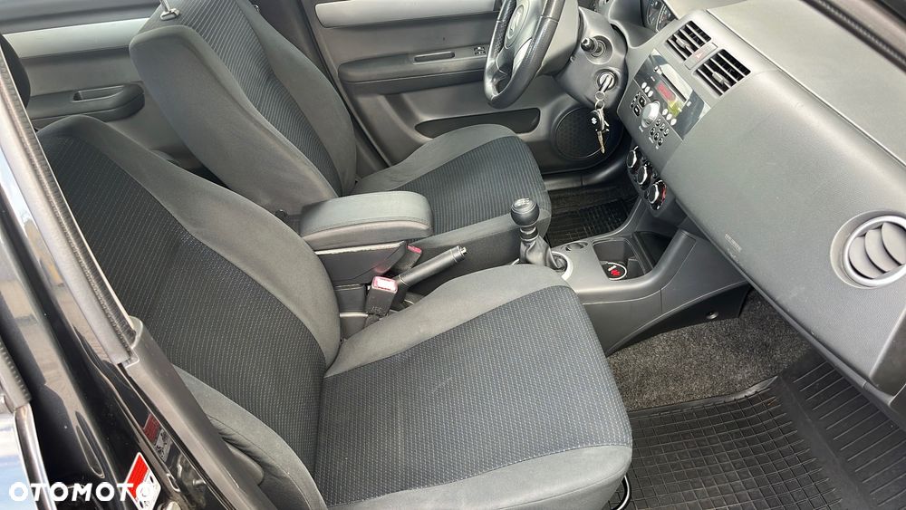 Suzuki Swift - 14