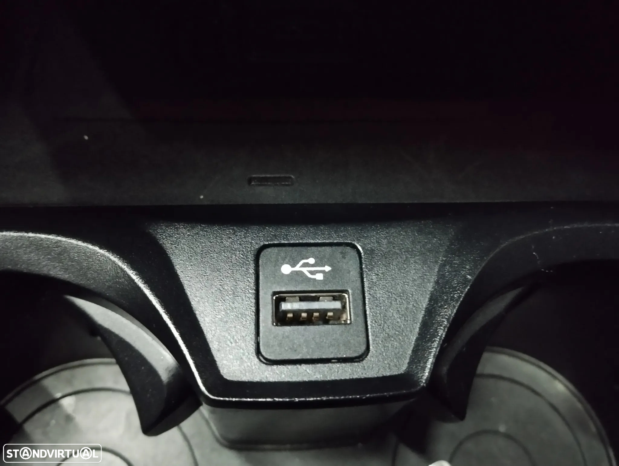 BMW 330 e Auto - 32