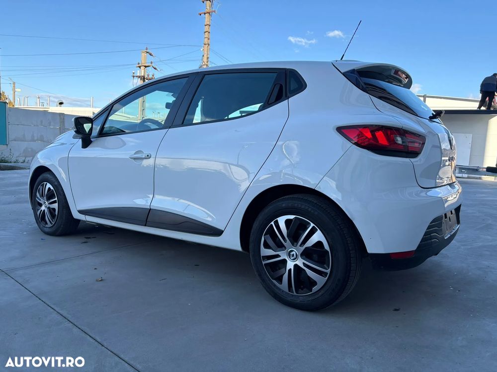 Renault Clio 1.5 dCi Tech`Run - 10