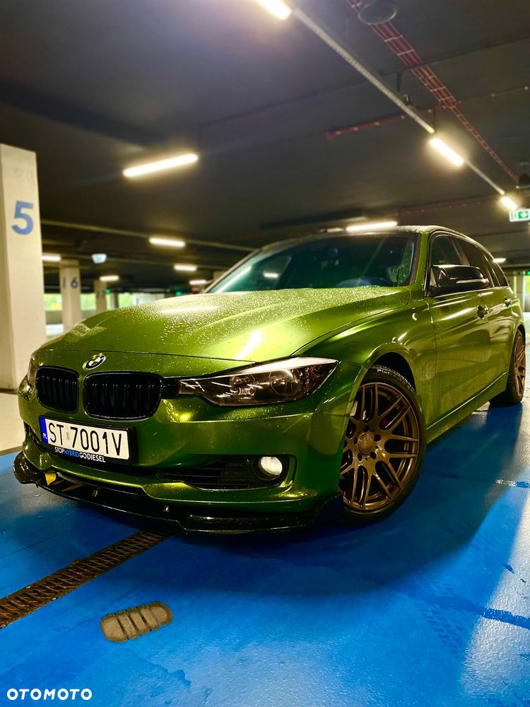 BMW Seria 3 330d Touring - 1