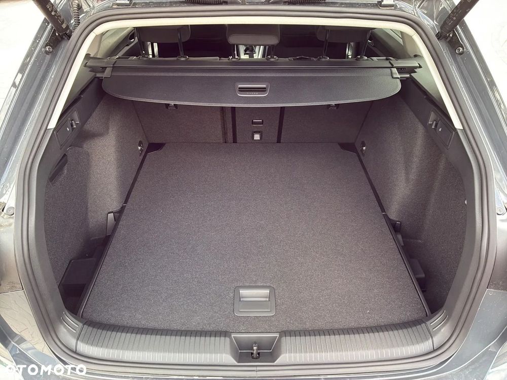 Volkswagen Golf Variant - 20