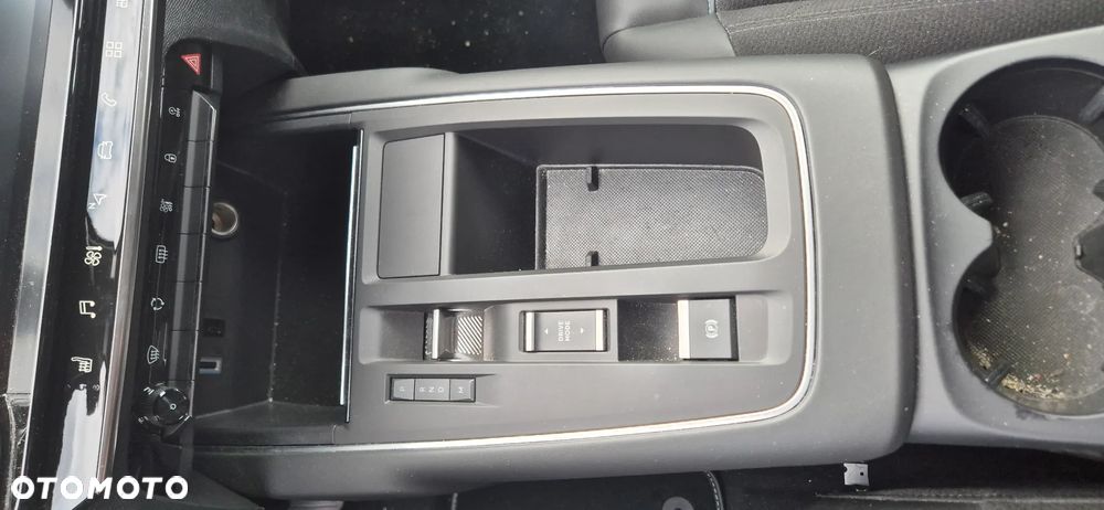 Citroën C5 Aircross 1.2 PureTech Live EAT8 - 33