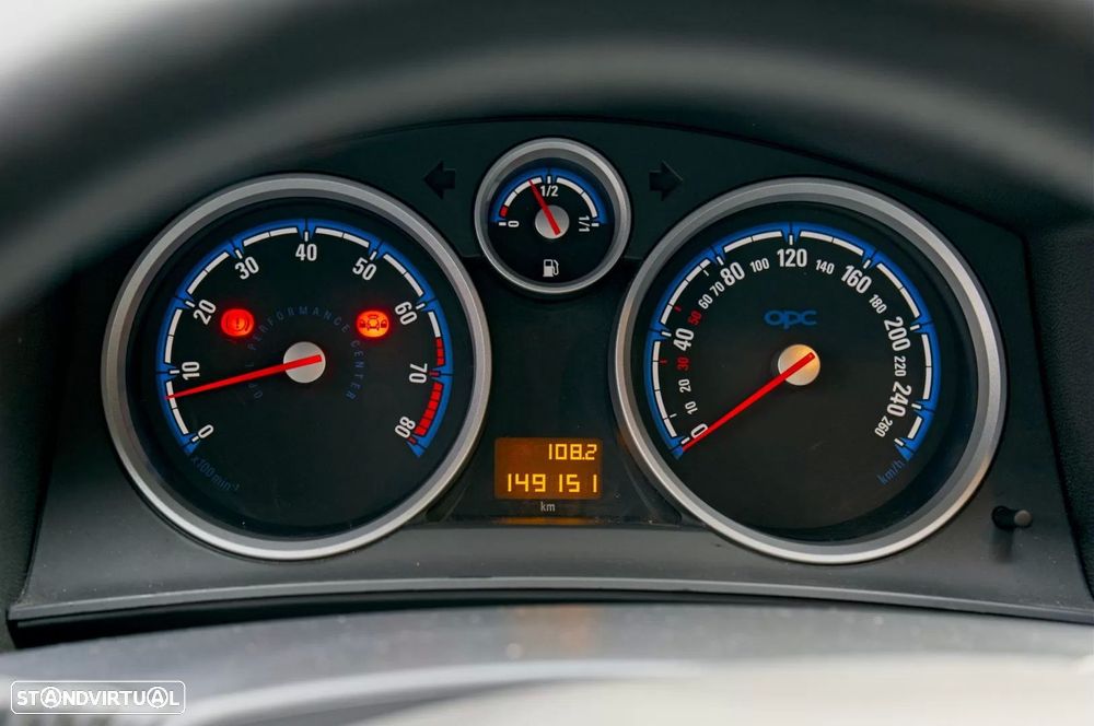 Opel Astra GTC OPC - 18