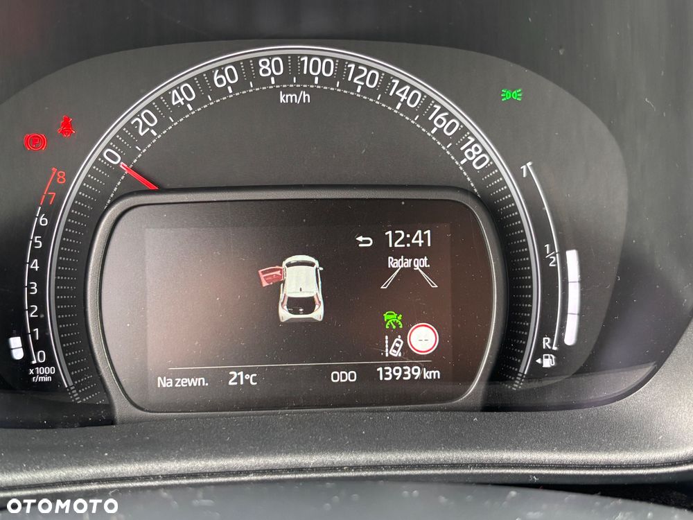 Toyota Aygo X Business Edition - 32