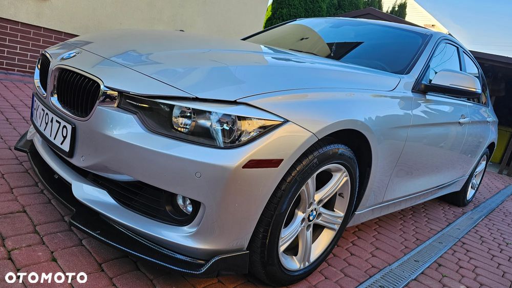 BMW Seria 3 328i xDrive Sport-Aut Sport Line - 12