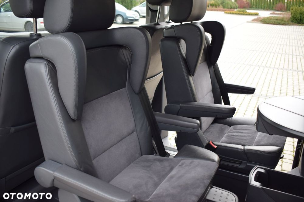 Volkswagen Caravelle - 10