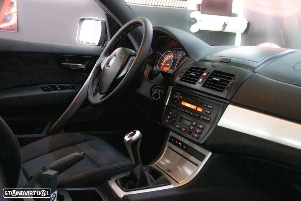 BMW X3 2.0 i - 7