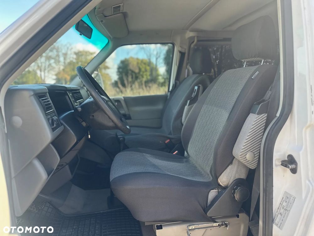 Volkswagen Caravelle TDI Basis / CL - 6