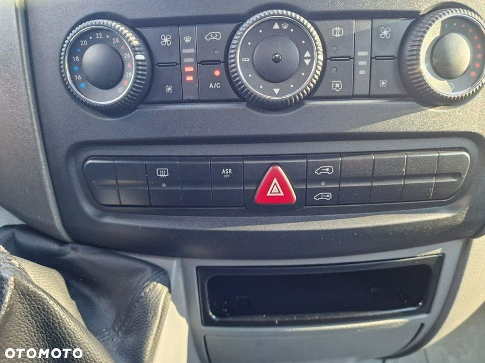 Mercedes-Benz Sprinter - 18