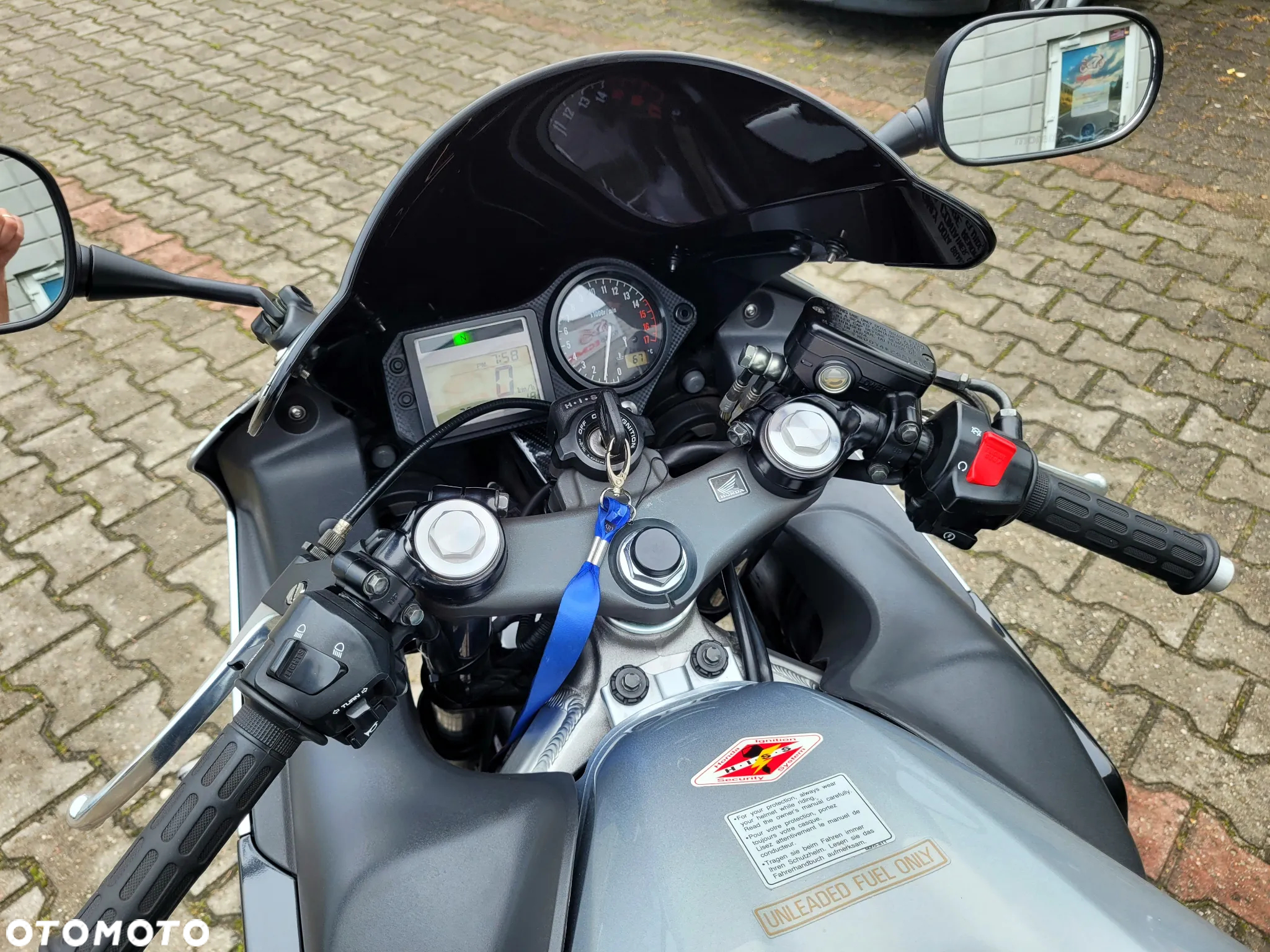 Honda CBR - 13