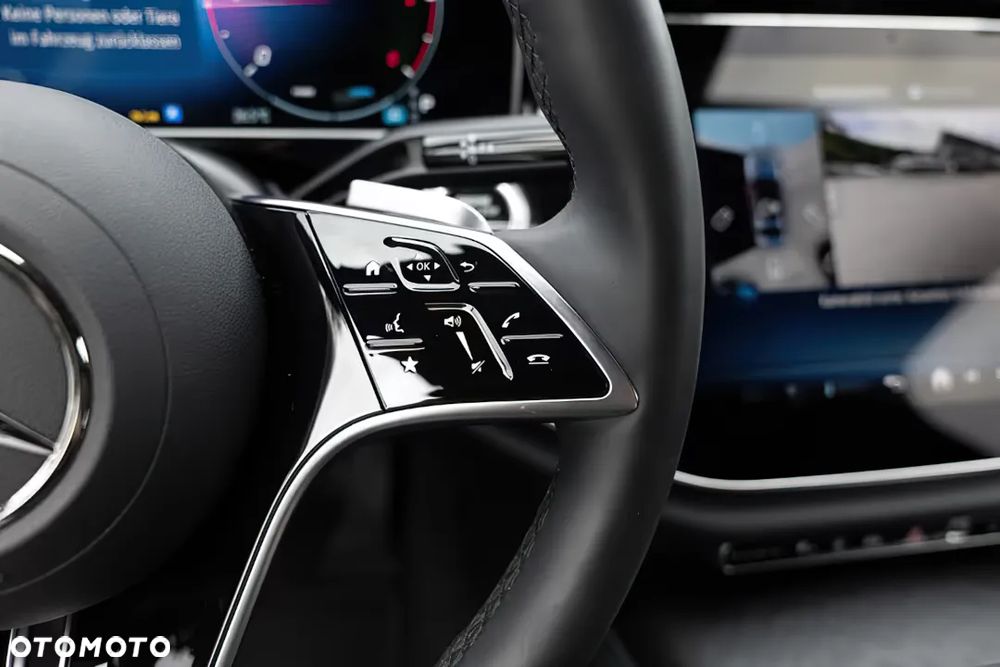 Mercedes-Benz Klasa E 220 d mHEV 4-Matic Exclusive 9G-Tronic - 12