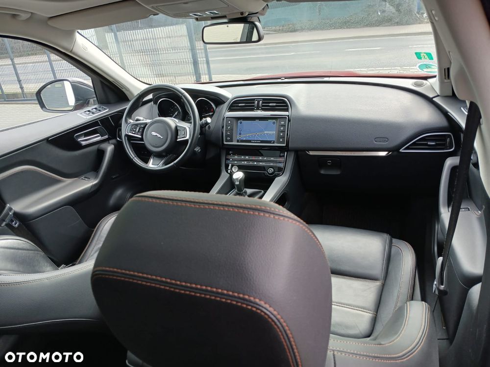Jaguar F-Pace 20d AWD Prestige - 16