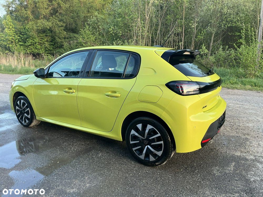 Peugeot 208 - 3