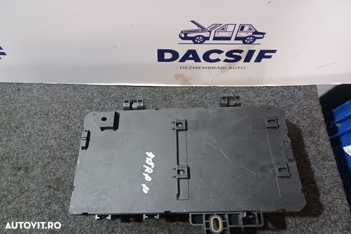 Panou sigurante si relee 13222173 Opel Astra H [2004 - 2007] Hatchbac - 3