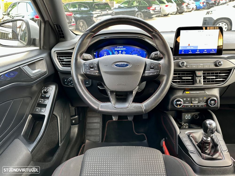 Ford Focus SW 1.0 EcoBoost Hybrid ST-LINE X - 37
