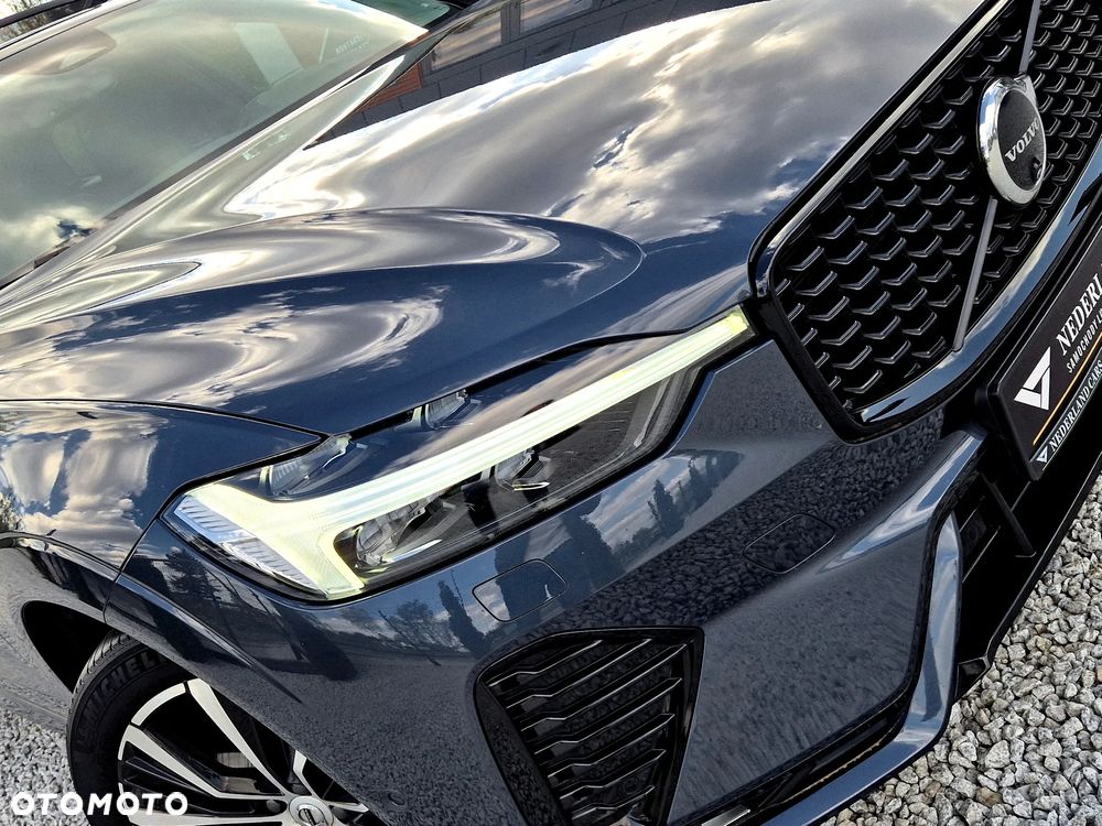 Volvo XC 60 B4 B Plus Dark - 38