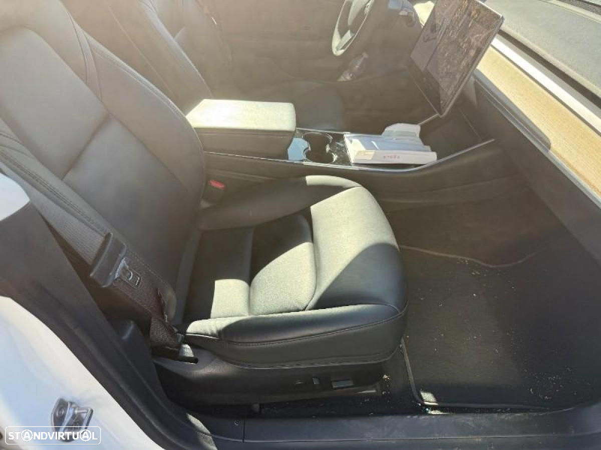 Tesla Model 3 Long-Range Dual Motor AWD - 8