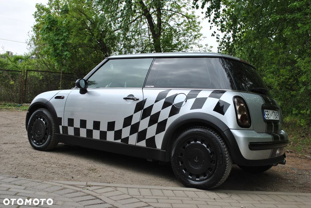 MINI ONE - 19