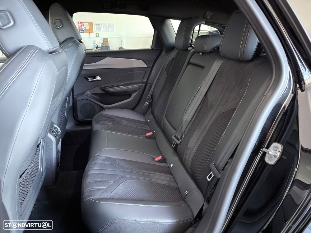 Peugeot 308 SW 1.2 PureTech GT EAT8 - 26