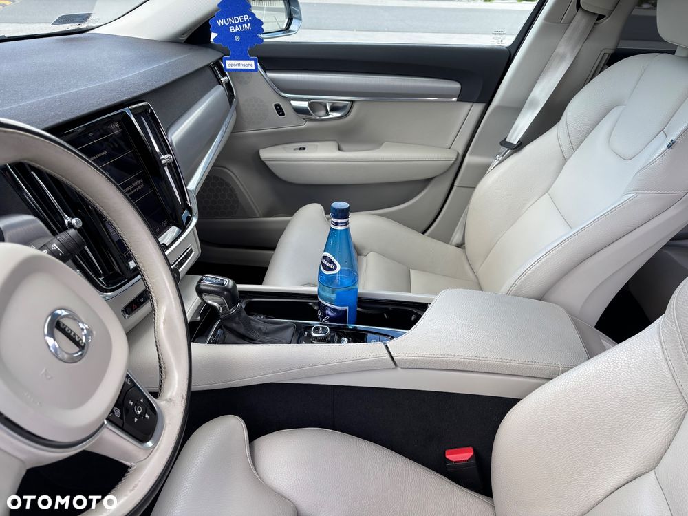 Volvo S90 D4 Momentum - 17