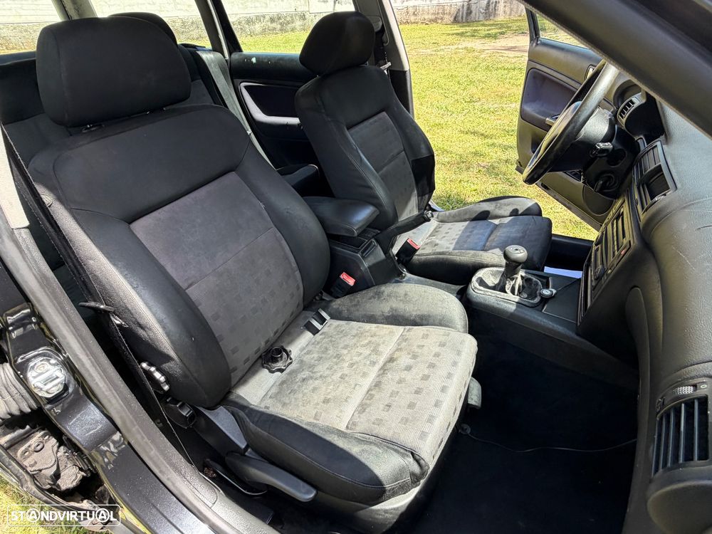 VW Passat Variant 1.9 TDi Confortline - 47