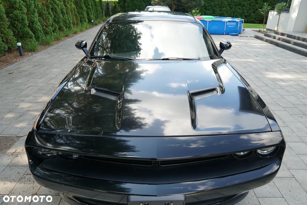 Dodge Challenger - 9