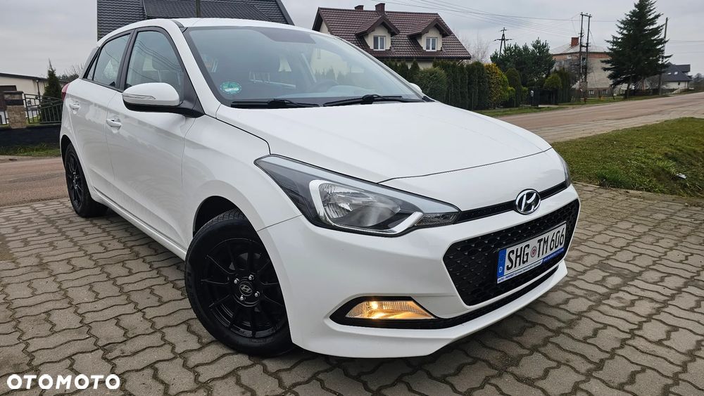 Hyundai i20 1.2 FIFA WM Edition - 1
