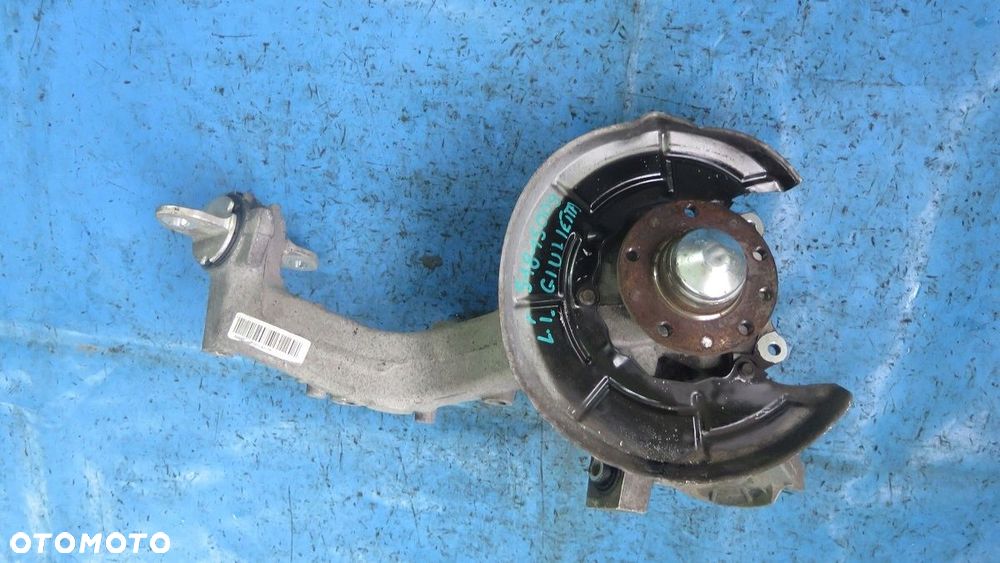 Zwrotnica Wahacz Tył Tylny Prawy lub Lewy ALFA ROMEO GIULIETTA 51815013 51815009 - 3