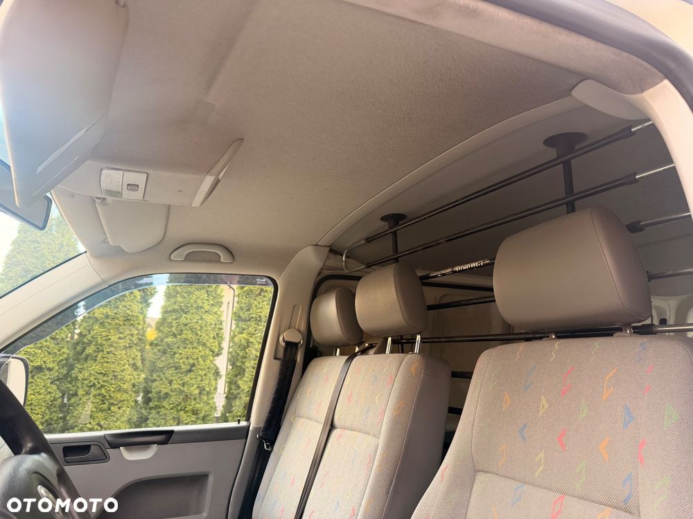 Volkswagen Transporter - 25