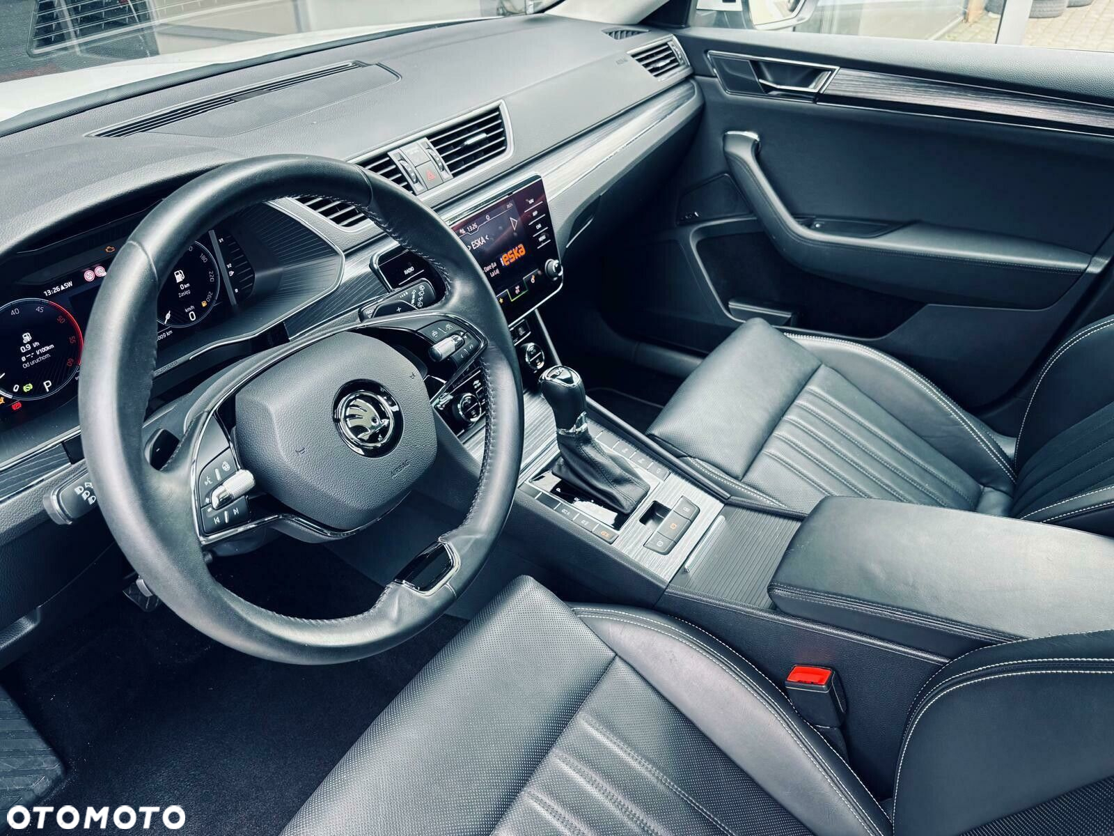 Skoda Superb 2.0 TDI SCR Style DSG - 13