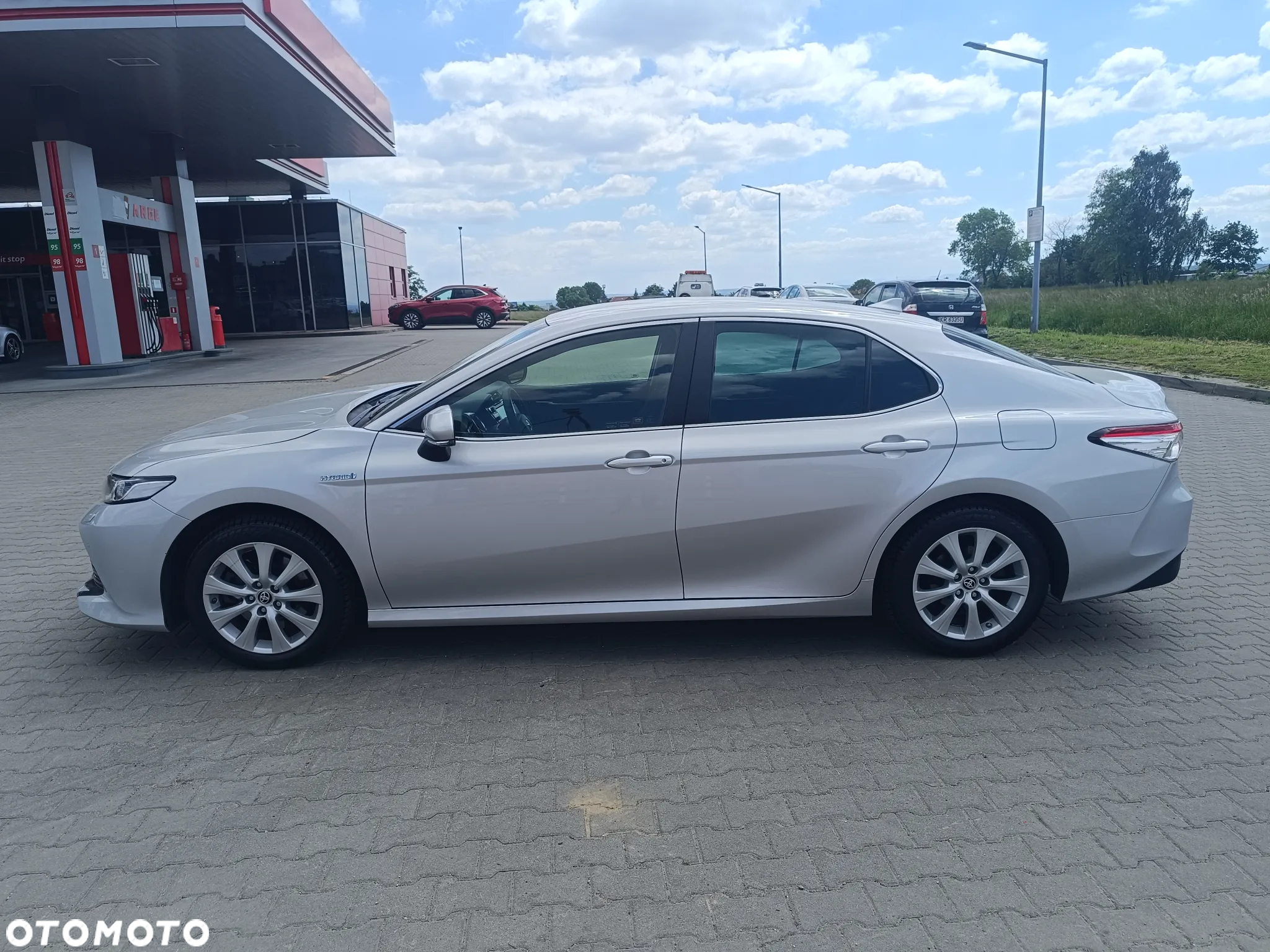 Toyota Camry 2.5 Hybrid Comfort CVT - 25