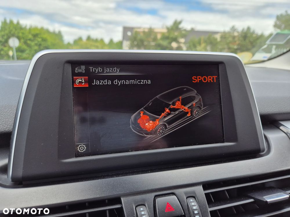 BMW Seria 2 218d Sport-Aut Luxury Line - 28